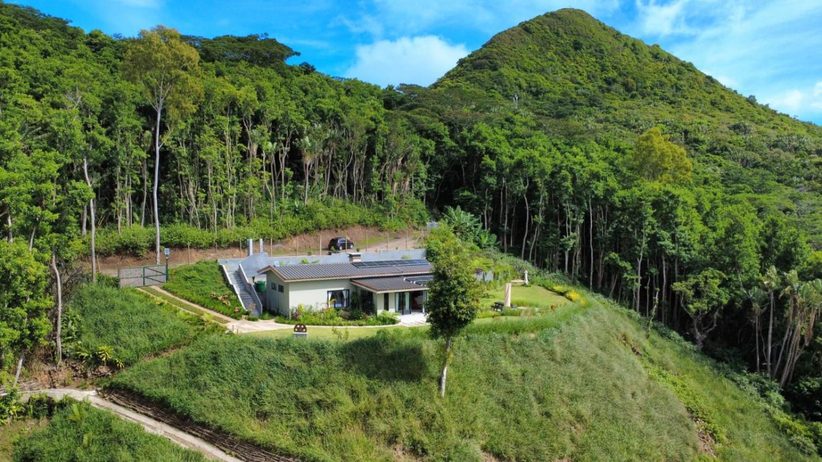 Green Cottage Chamarel Exterior photo