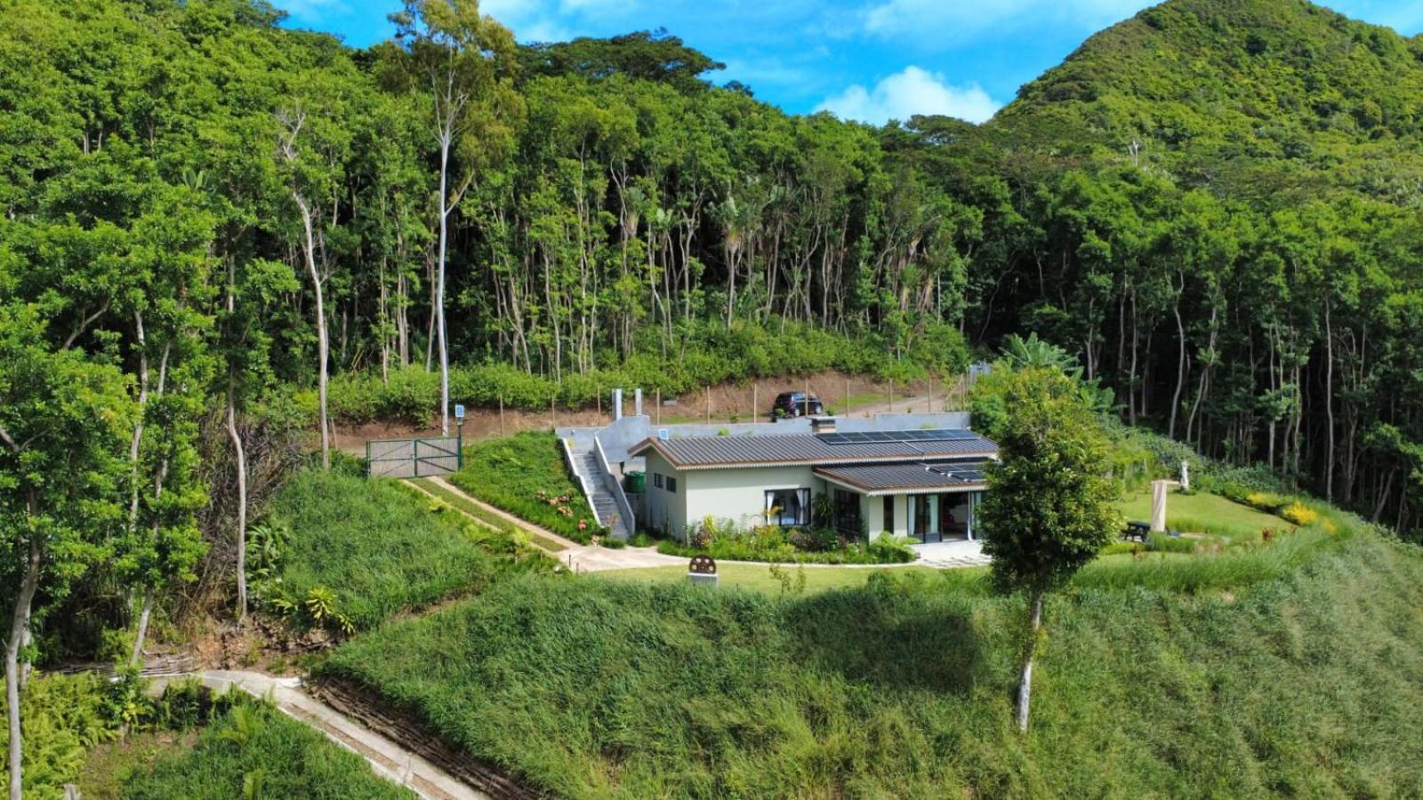 Green Cottage Chamarel Exterior photo